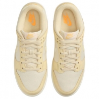 Кроссовки Nike Dunk Low 'Team Gold' Women's FZ2552-100