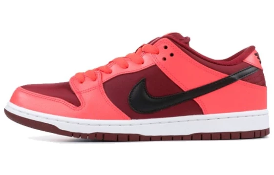 Для треккинга Nike SB Dunk Low Laser Crimson 304292-606