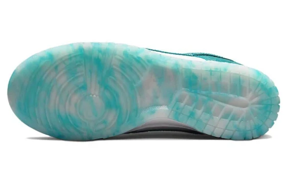 Nike Dunk Low 'Terry Swoosh' Women's DZ4706-200