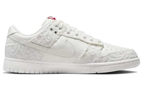 Для треккинга Nike Dunk Low Give Her Flowers "Women's" FZ3775-133