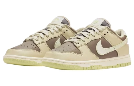 Для треккинга Nike Dunk Low Cream Brown Women's FB4961-012