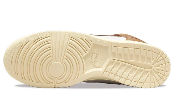 Для треккинга Nike Dunk High Prm Vintage Pecan Sail DQ8800-200