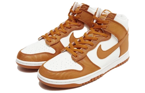 Для треккинга Nike Dunk High Monarch DV7223-800