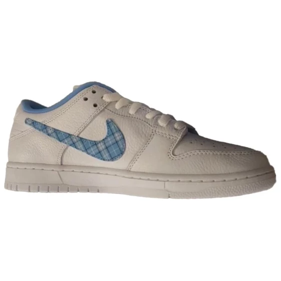 Для треккинга Nike SB Dunk Low Pro X Nicole Hause White And University Blue FZ8802-100