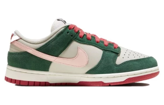 Для треккинга Nike Dunk Low Se All Petals United Fir Green Women's FN8923-061