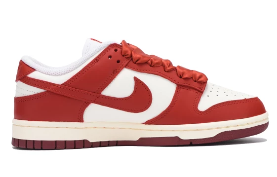 Для треккинга Nike Dunk Anti-Slip Wear-Resistant Low-Top Skateboard Shoes Women's True Red HJ3491-161(女款白红)