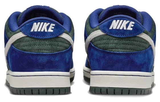 Для треккинга Nike SB Dunk Low Deep Royal Blue HF3704-400