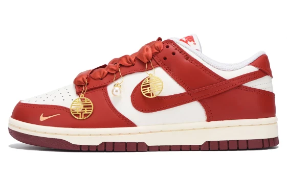 Для треккинга Nike Dunk Anti-Slip Wear-Resistant Low-Top Skateboard Shoes Women's True Red HJ3491-161(女款白红二)