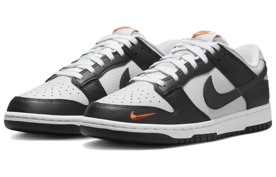 Для треккинга Nike Dunk Low Black Total Orange Mini Swoosh FN7808-001