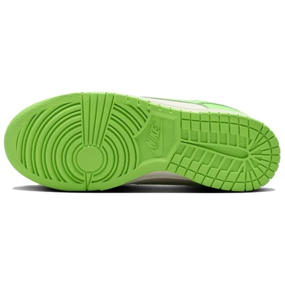 Для треккинга Nike Dunk Anti-Slip Wear-Resistant Low-Top Skateboard Shoes Women's Green HV0842-133