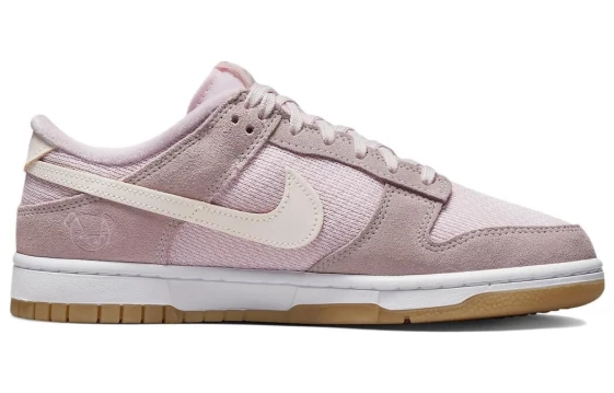 Для треккинга Nike Dunk Low Teddy Bear Women's DZ5318-640