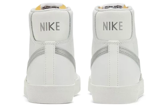 Кроссовки Nike Blazer Mid 77 White Silver Metallic Women's CZ1055-112