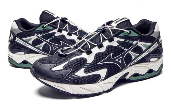 Чёрные женские кроссовки Mizuno Wave Solar V2 'Black Lifestyle Low' D1GH231807