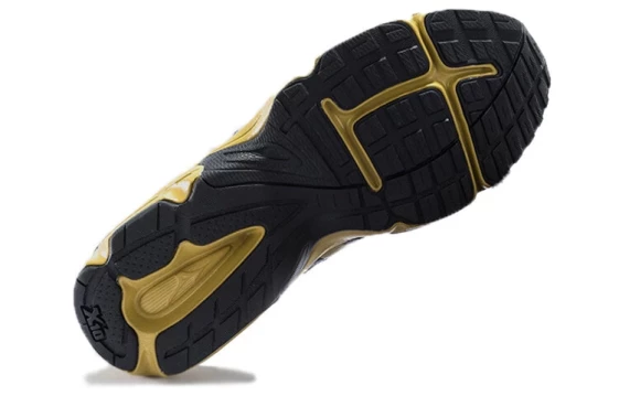 Для бега Mizuno Spark Cn Black/Gold D1GH202802