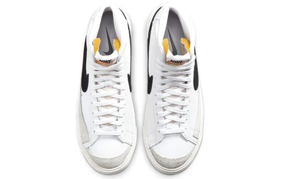 Кроссовки Nike Blazer Mid 77 White Black Women's CZ1055-100