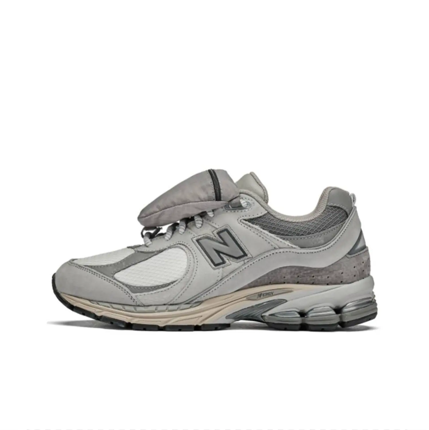 New Balance NB 2002R (M2002RVC)