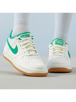 Кроссовки и кеды Nike Air Force 1 Low LV8 3 Heel Stitch Sail Stadium Green GS FJ7540-100