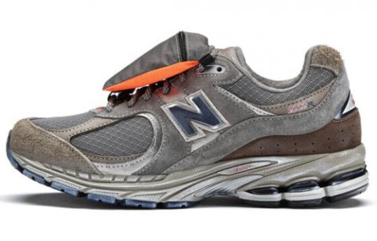 Для бега New Balance 2002R Grey Brown Pouch M2002RVA