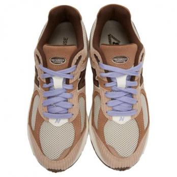 Для бега New Balance 2002R Ssense Exclusive Corduroy M2002RSS