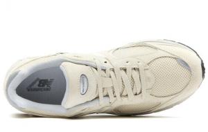 Для бега New Balance 2002R Bone Light Aluminum ML2002RE