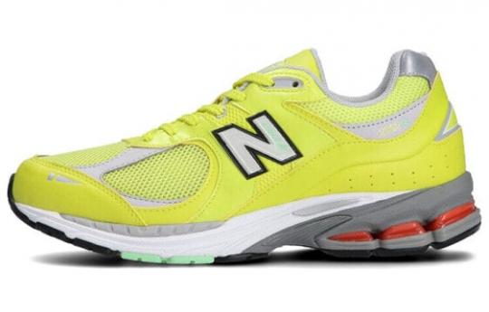 Для бега New Balance 2002R Sulphur Yellow M2002RLC