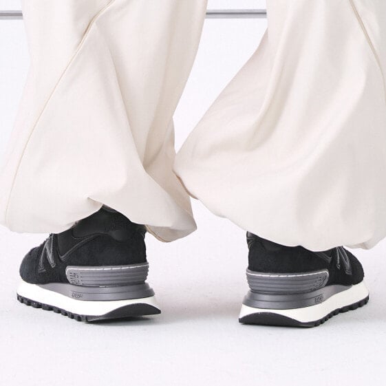 Чёрные женские кроссовки New Balance 574 Legacy Suede 'Navy' U574LGGB