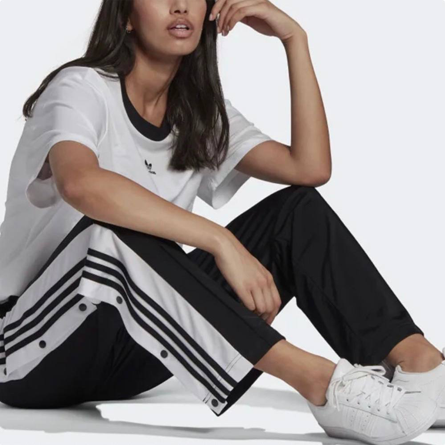 Женские брюки adidas originals (GN2807)