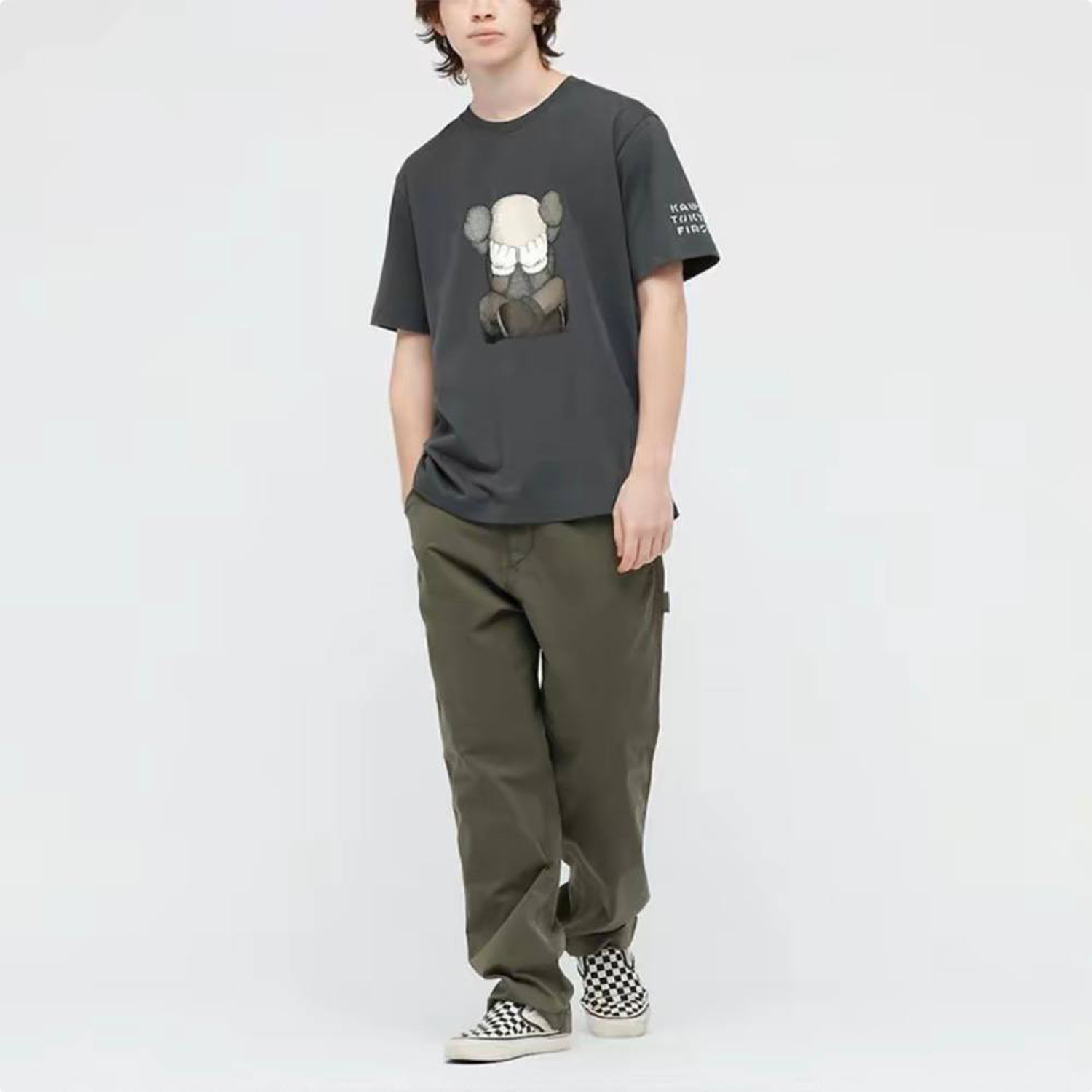 Футболка UNIQLO x kaws (446311-08)