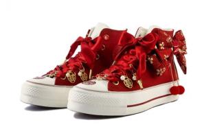 Кеды Converse Chuck Taylor All Star Canvas Shoes Women's High-Top Red/Gold A09106C