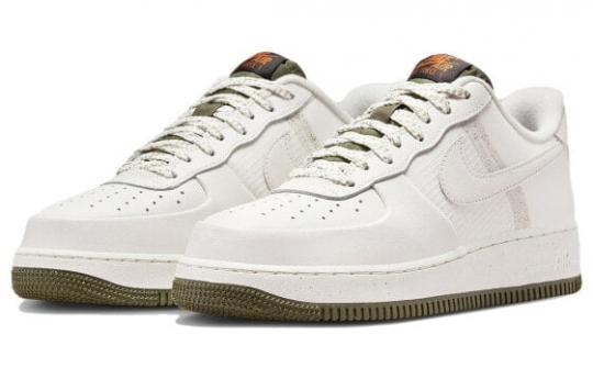 Кроссовки Nike Air Force 1 Low LV8 Winterized Phantom FB8877-001